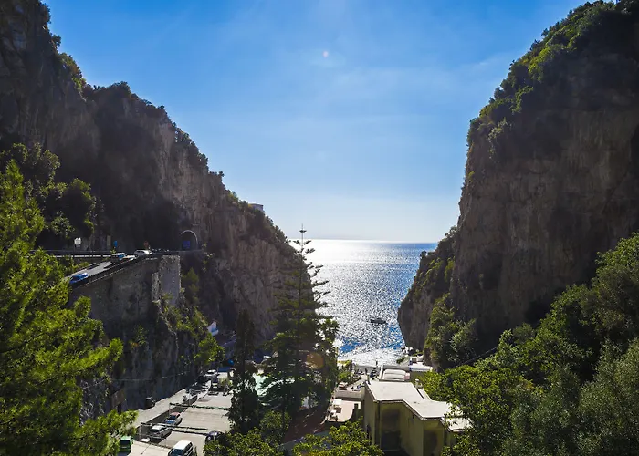 Albergo centrale: Hotel Alfonso A Mare